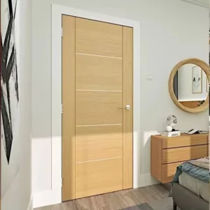 TRINVD00110 – Premium Lacquered Interior Door | High-Gloss Finish, Scratch-Resistant, Custom Size & Color, MDF/Plywood/Solid Wood